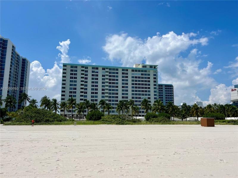 Comprar apartamento en Triton Towers 740