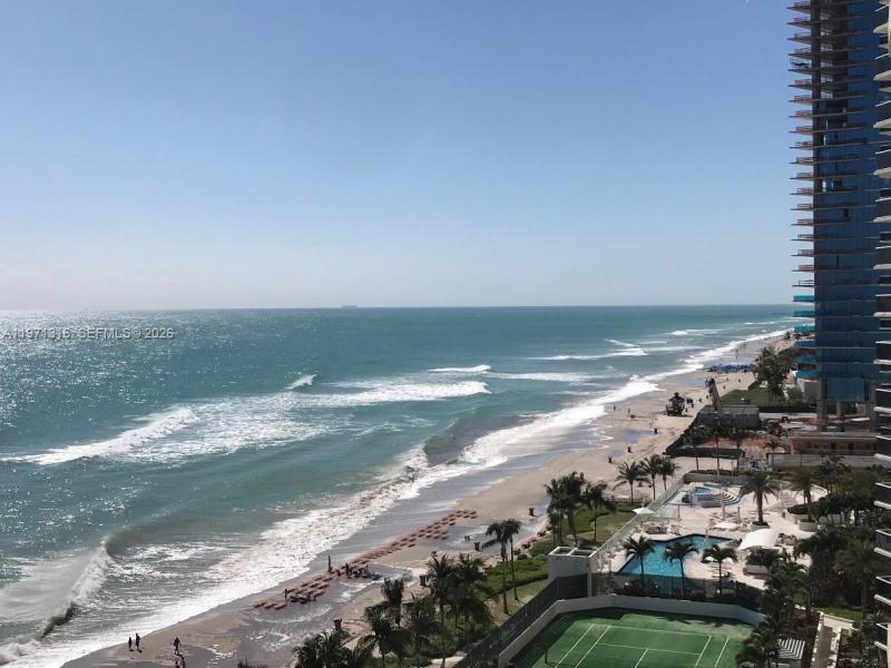 Comprar apartamento no Aventura Beach Club 1011