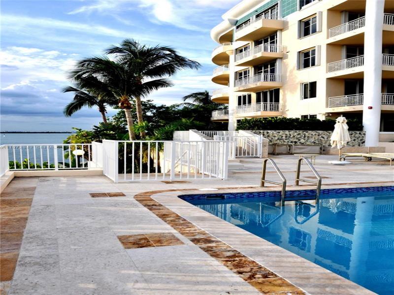 Apartment for rent at The Vistas 310
