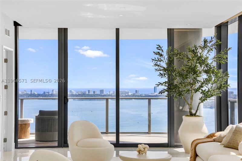 Apartment for rent at Aria Reserve Miami 4007