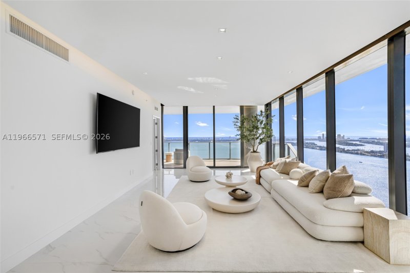 Apartment for rent at Aria Reserve Miami 4007
