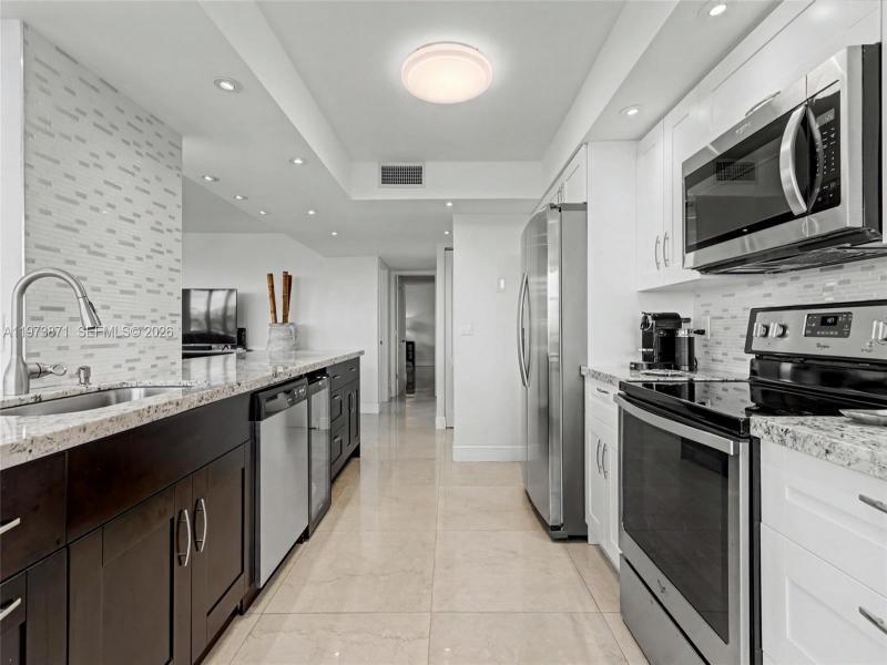 Avant Garde Apt #209