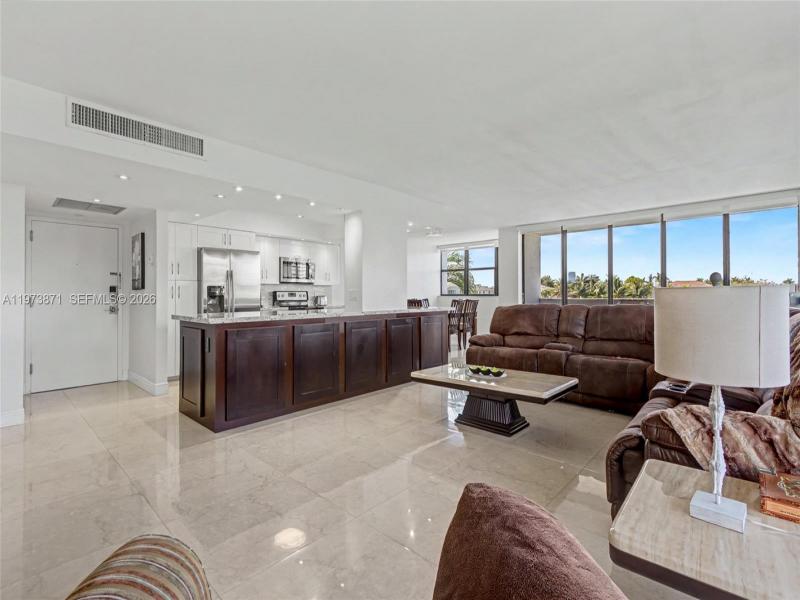 Condo for sale at Avant Garde 209