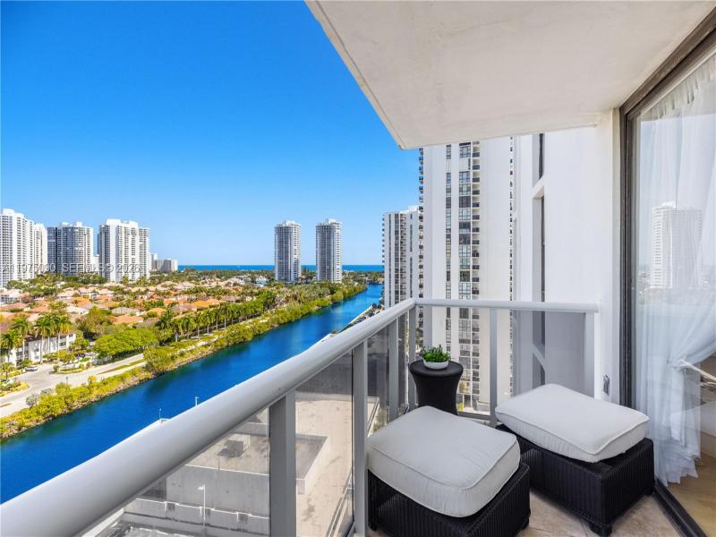 Comprar apartamento no El Dorado 1401