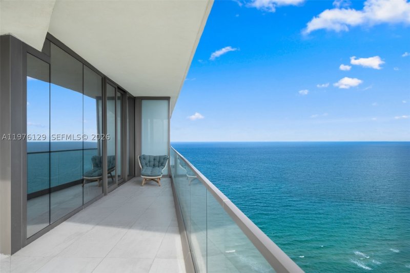 Alquiler de apartamento en Residences by Armani / Casa 3205