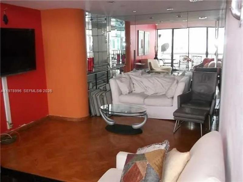 Comprar apartamento en The Landmark TS-3