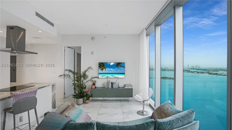 Condo for sale at Missoni Baia 3005