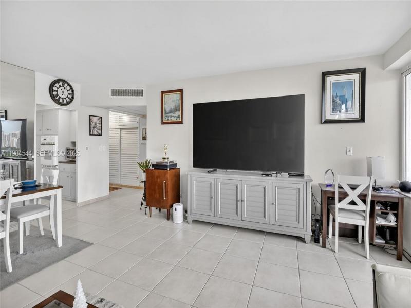 Condo for sale at Coral Ridge Towers 1207