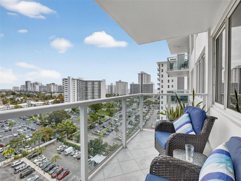 Condo for sale at Coral Ridge Towers 1207