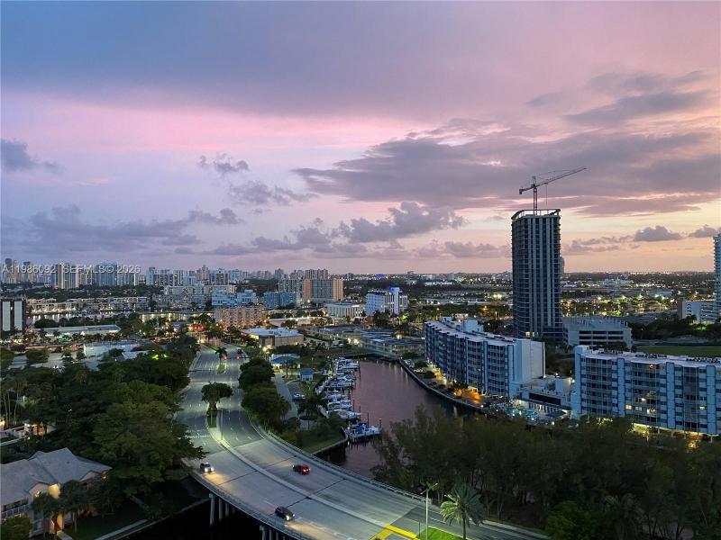 Condo for sale at Anchor Bay Club 520