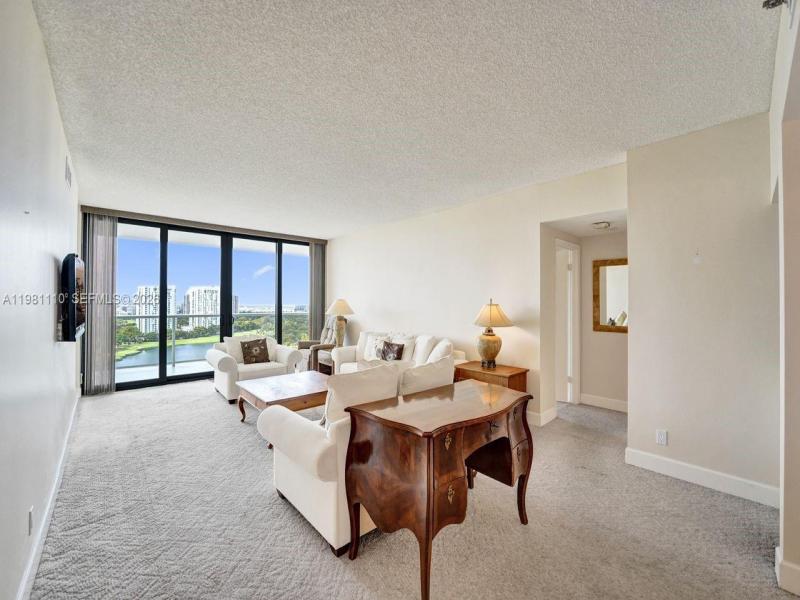 Comprar apartamento en Hamptons West 1703