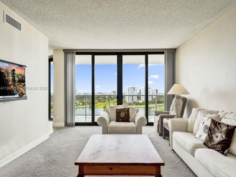Comprar apartamento en Hamptons West 1703