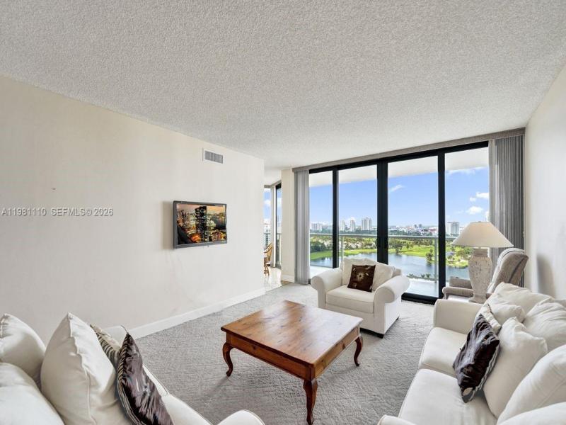 Comprar apartamento en Hamptons West 1703