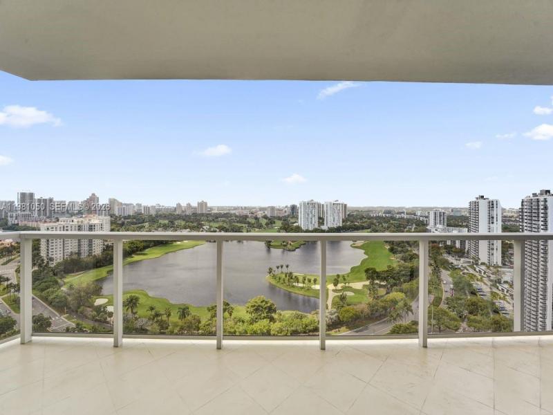 Comprar apartamento en Hamptons West 2209