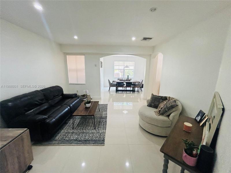 Property photo # 4