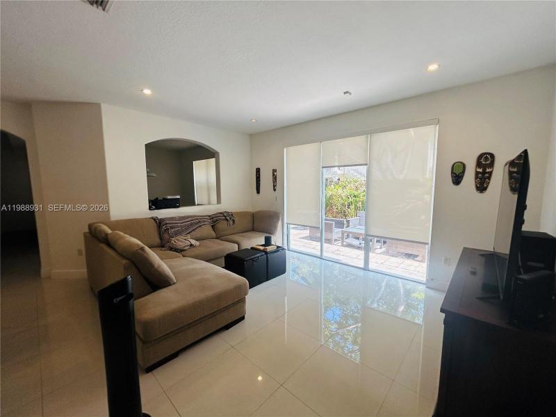 Property photo # 9