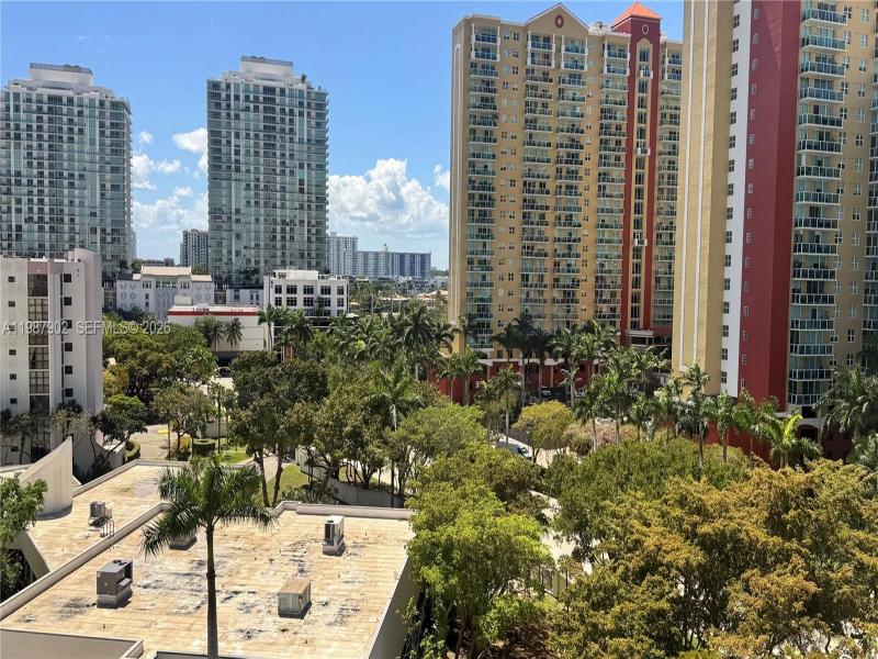 Condo for sale at Plaza of the Americas 1015