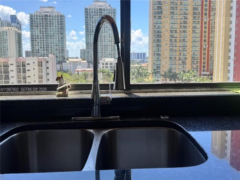 Condo for sale at Plaza of the Americas 1015