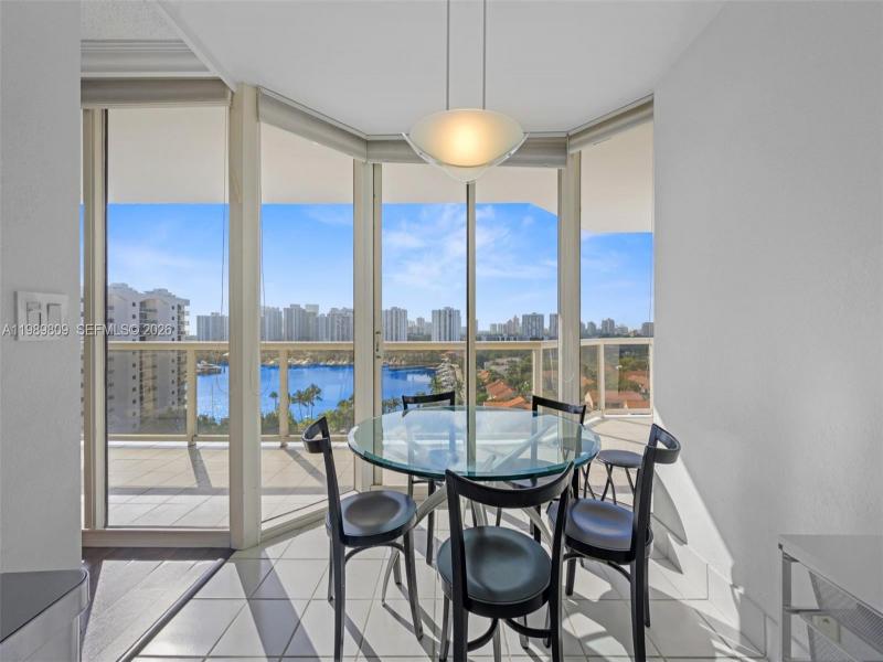 Comprar apartamento en Harbor Tower at Waterways 1204