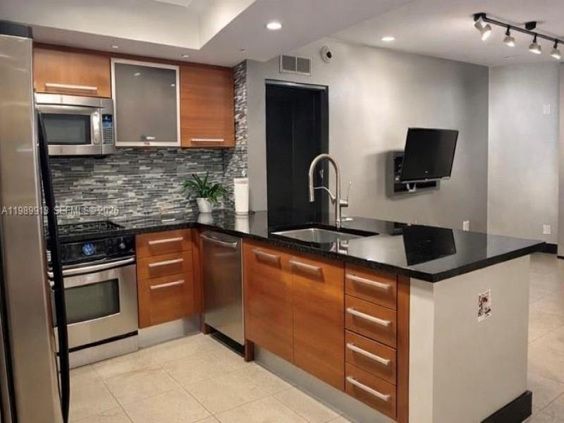 The Minorca Apt #414