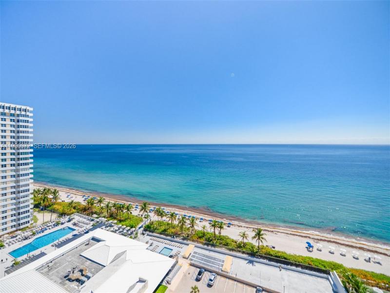 Condo for sale at The Hemispheres 17E