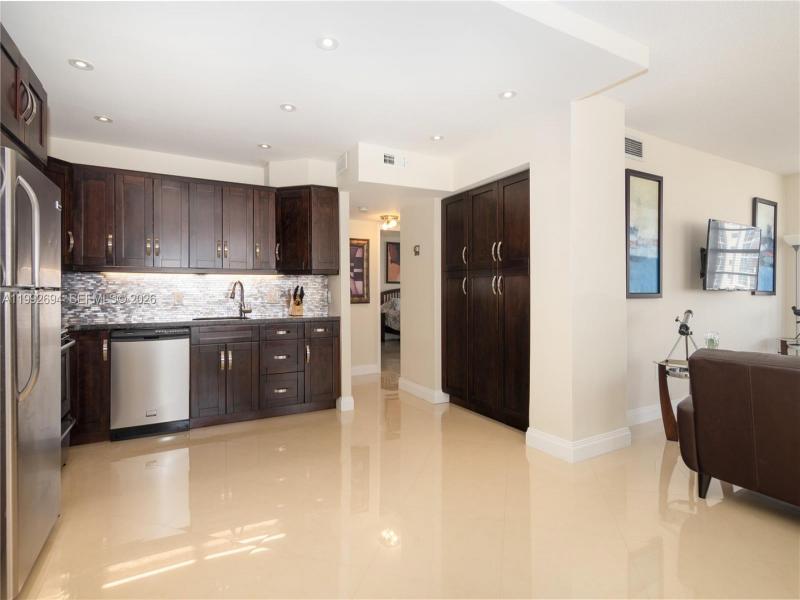 Comprar apartamento no The Hemispheres 9F