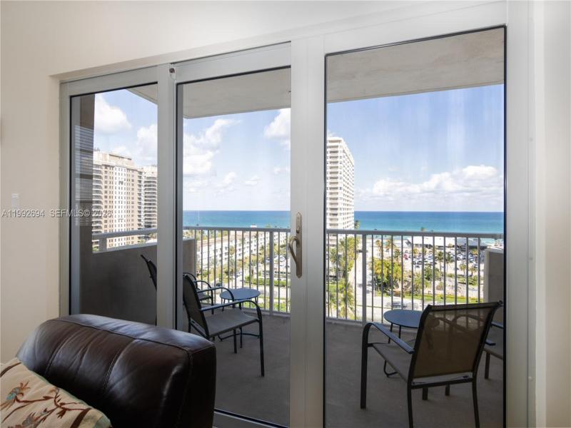 Comprar apartamento no The Hemispheres 9F