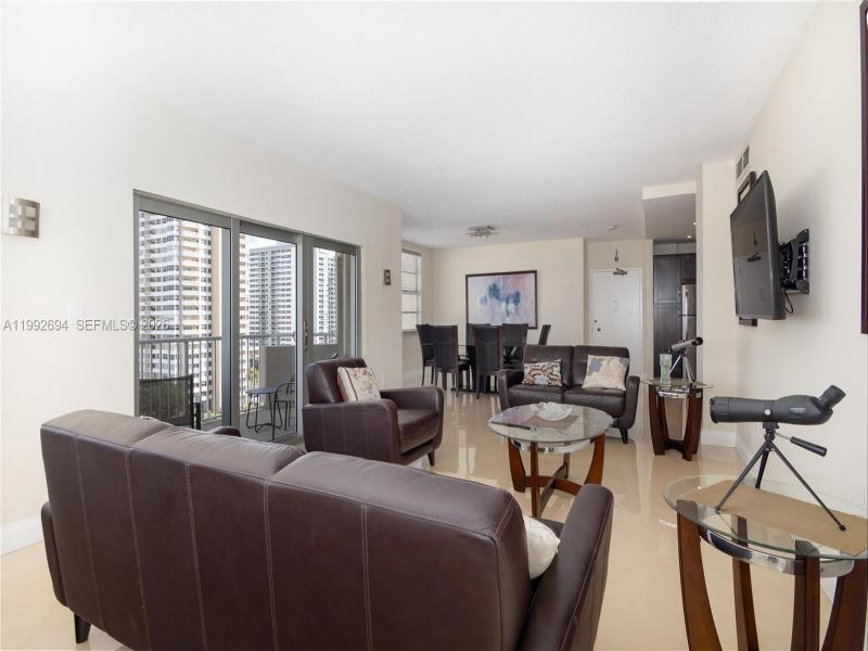 Comprar apartamento no The Hemispheres 9F