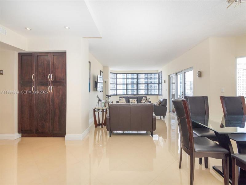 Comprar apartamento no The Hemispheres 9F