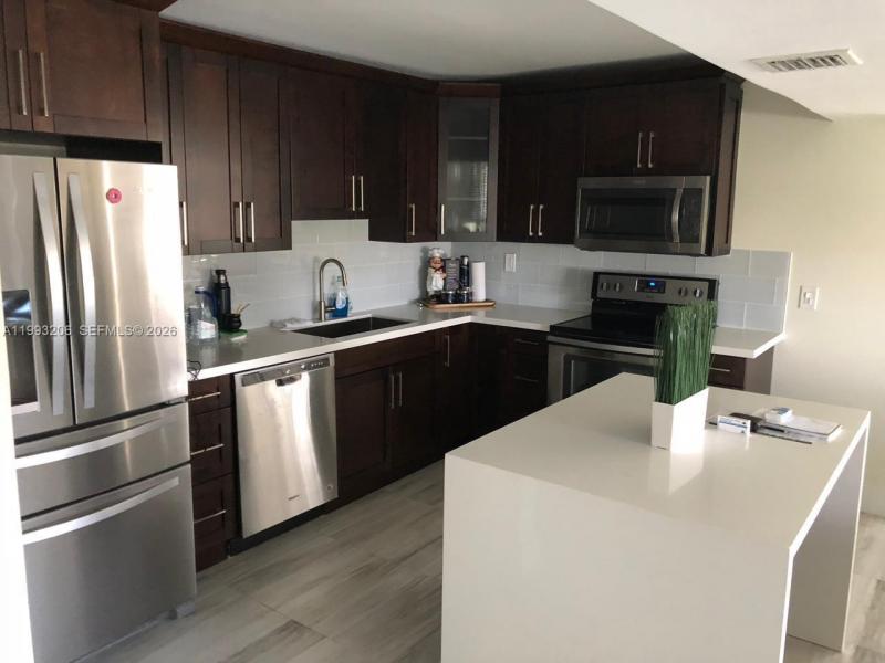 Burleigh House Apt #525