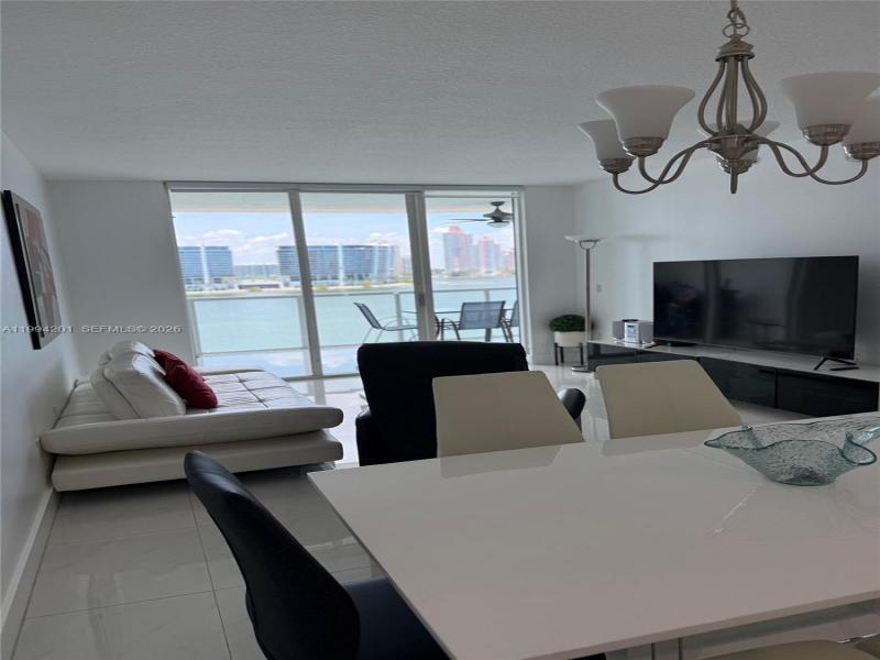 Alquiler de apartamento en Marina Bay Club