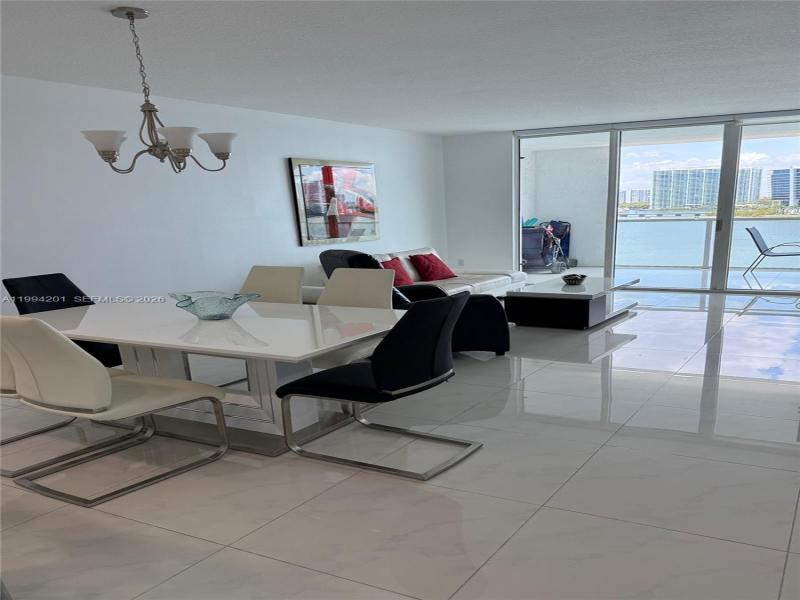 Alquiler de apartamento en Marina Bay Club