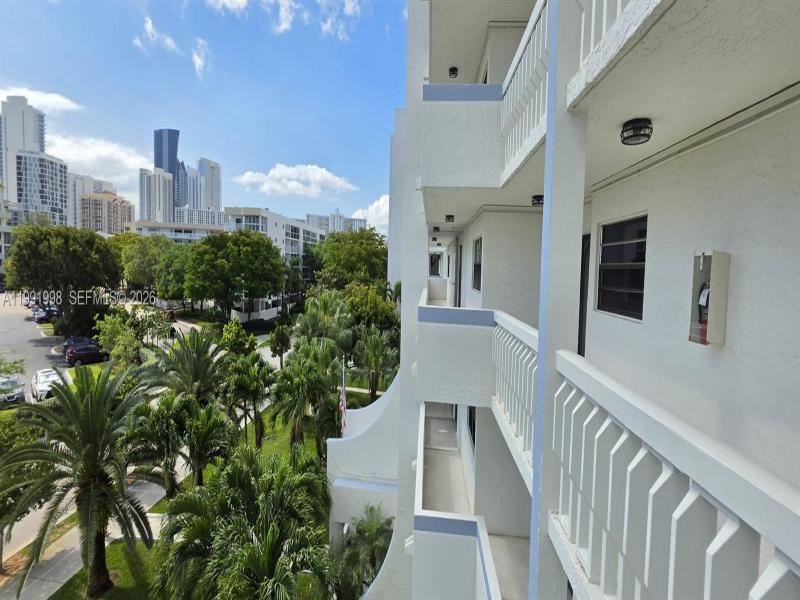 Condo for sale at Eden Roc 408