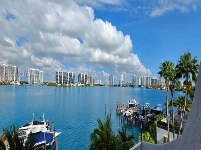 Condo for sale at Eden Roc 408