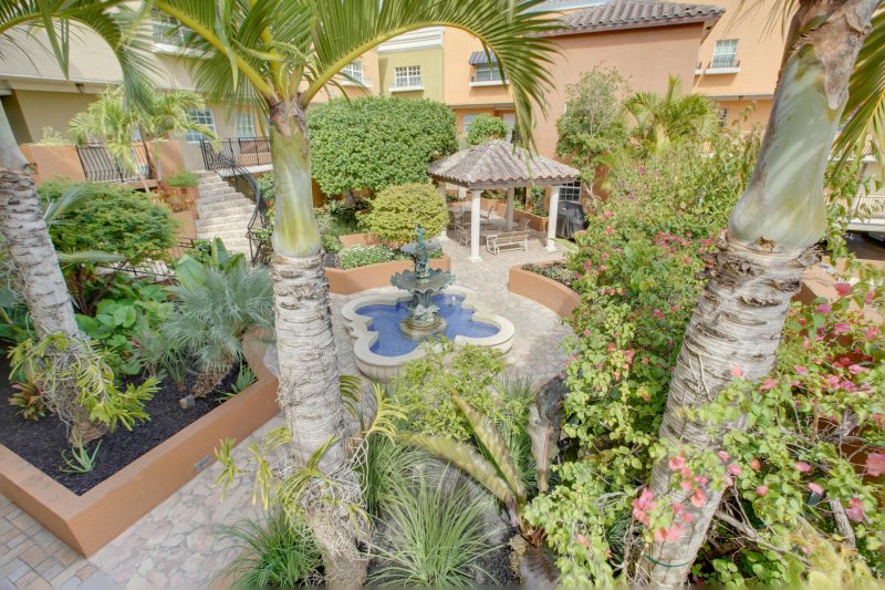 Condo for sale at Villaggio Di Las Olas 410