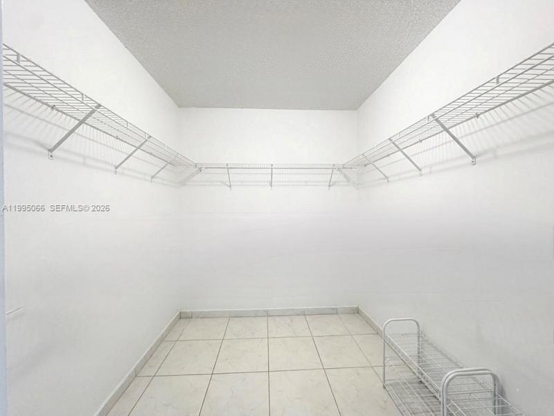 Condo for sale at Hallmark of Hollywood 816