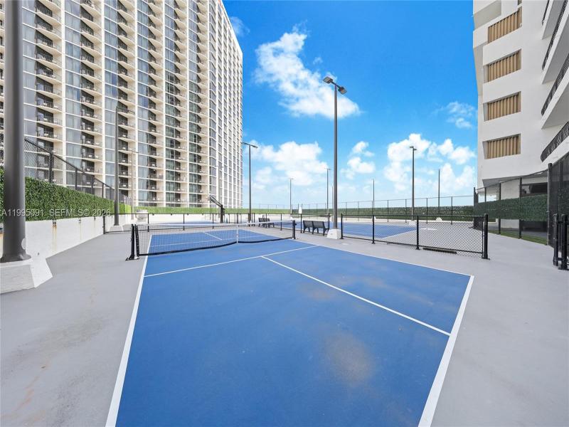 Condo for sale at The Venetia 33G