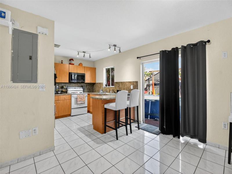 Property photo # 8