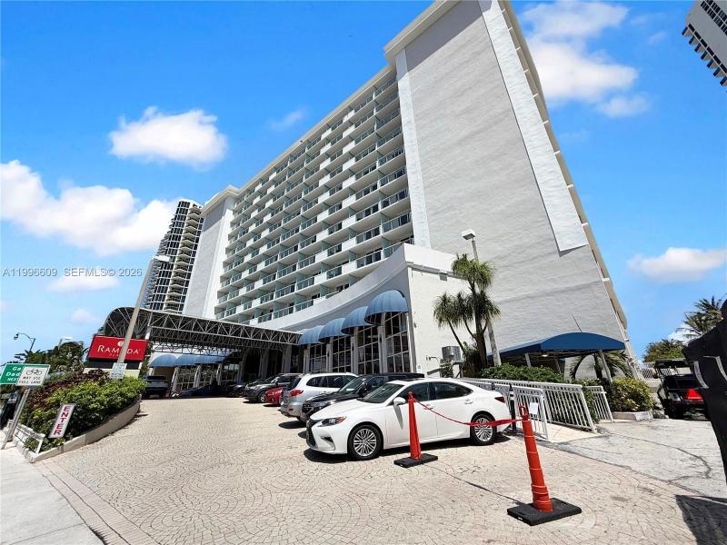 Aventura Beach Club Apt #623