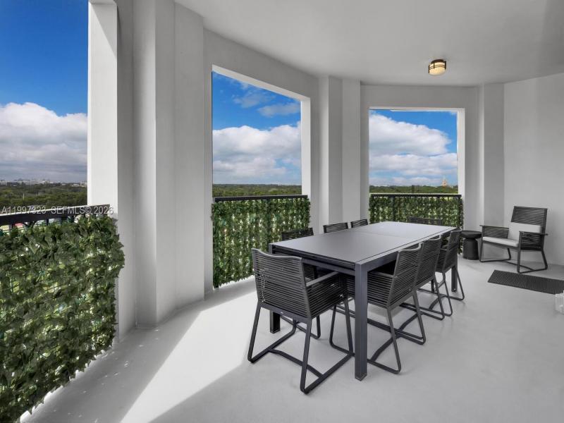 Comprar apartamento en Merrick Manor LPH914