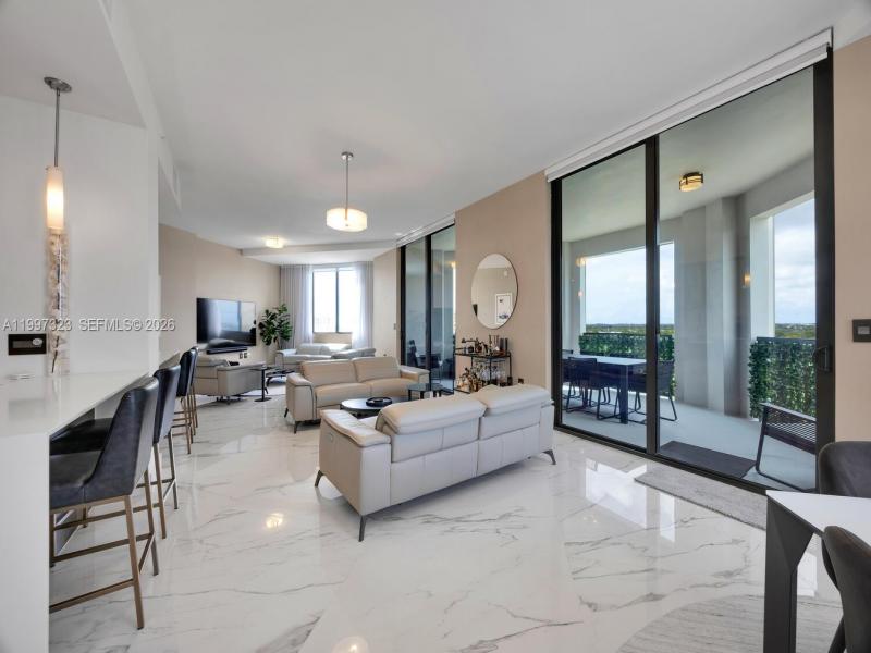 Comprar apartamento en Merrick Manor LPH914