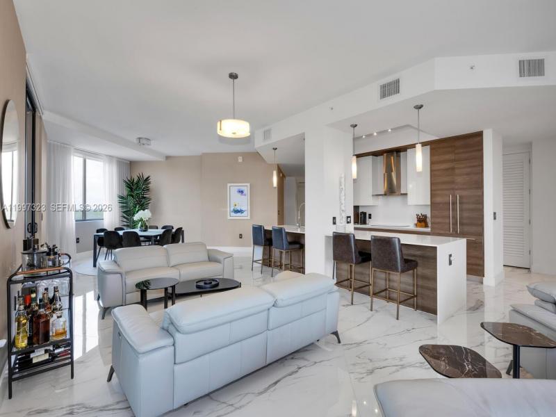 Comprar apartamento en Merrick Manor LPH914