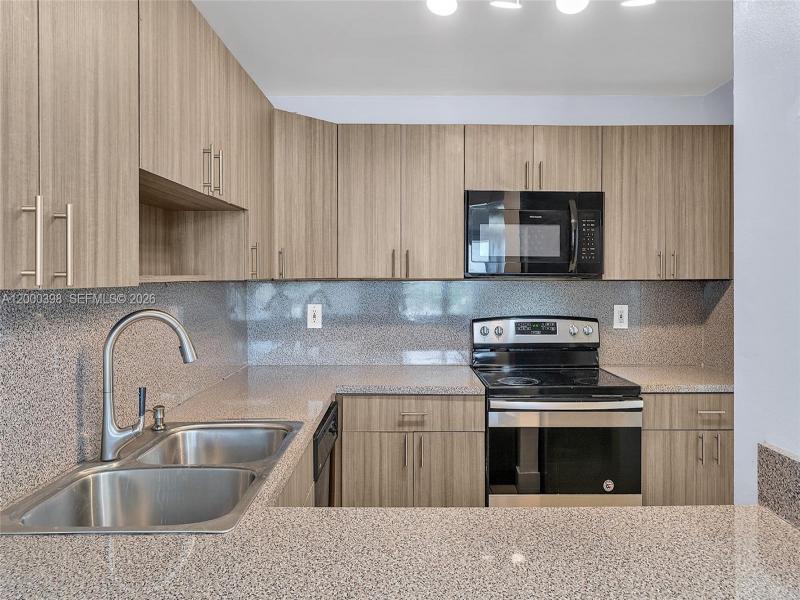 Property photo # 6