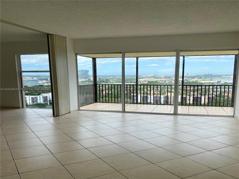Comprar apartamento no Coronado I PH-40