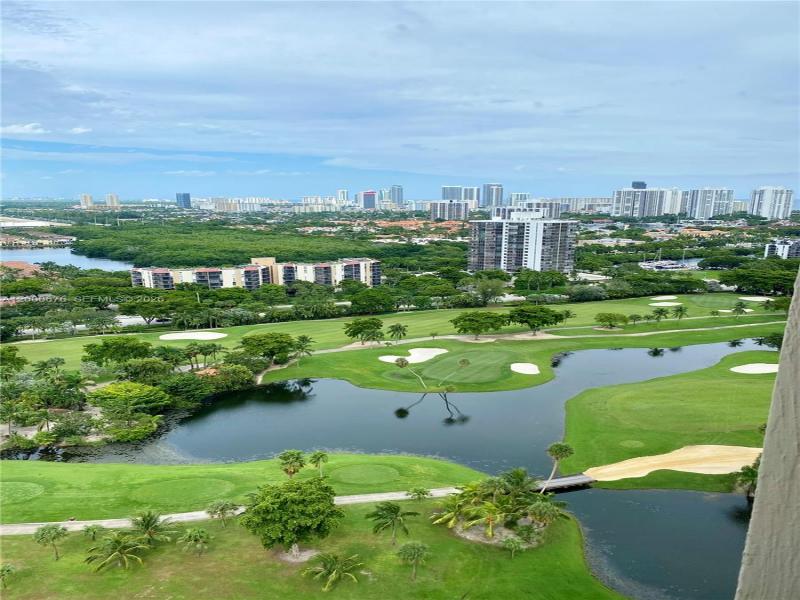Comprar apartamento no Coronado I PH-40