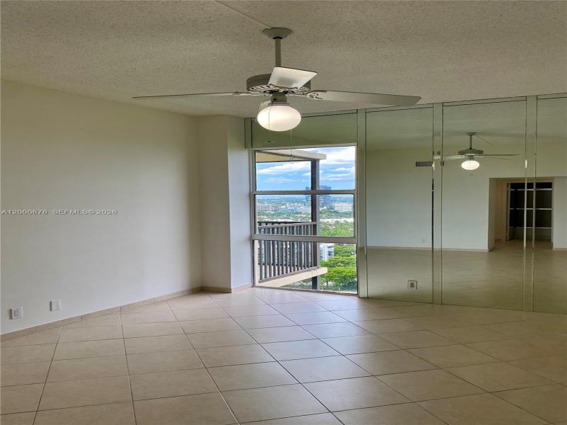 Comprar apartamento no Coronado I PH-40