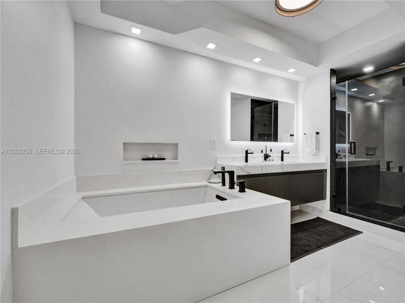 Apartment for rent at Hamptons West 1503