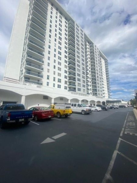Condo for sale at Berkley South C122