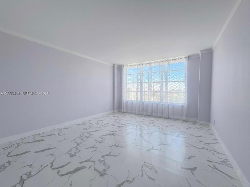Condo for sale at Hallmark of Hollywood 802