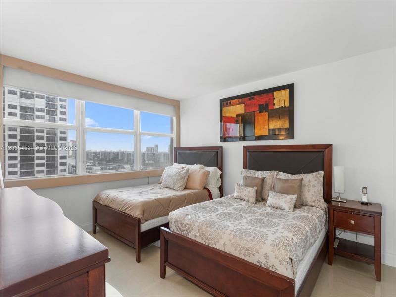 Comprar apartamento no Grenoble at Quadomain 1001